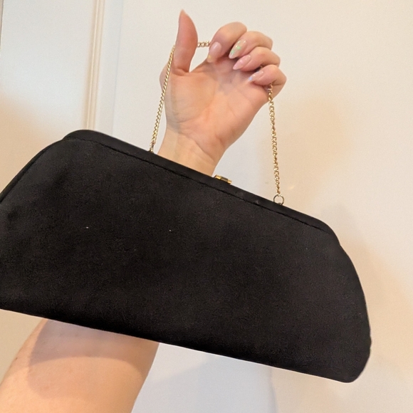 Vintage Black Clutch with Gold Chain - Picture 4 of 12